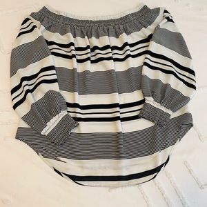 Striped off-the-shoulder Blouse